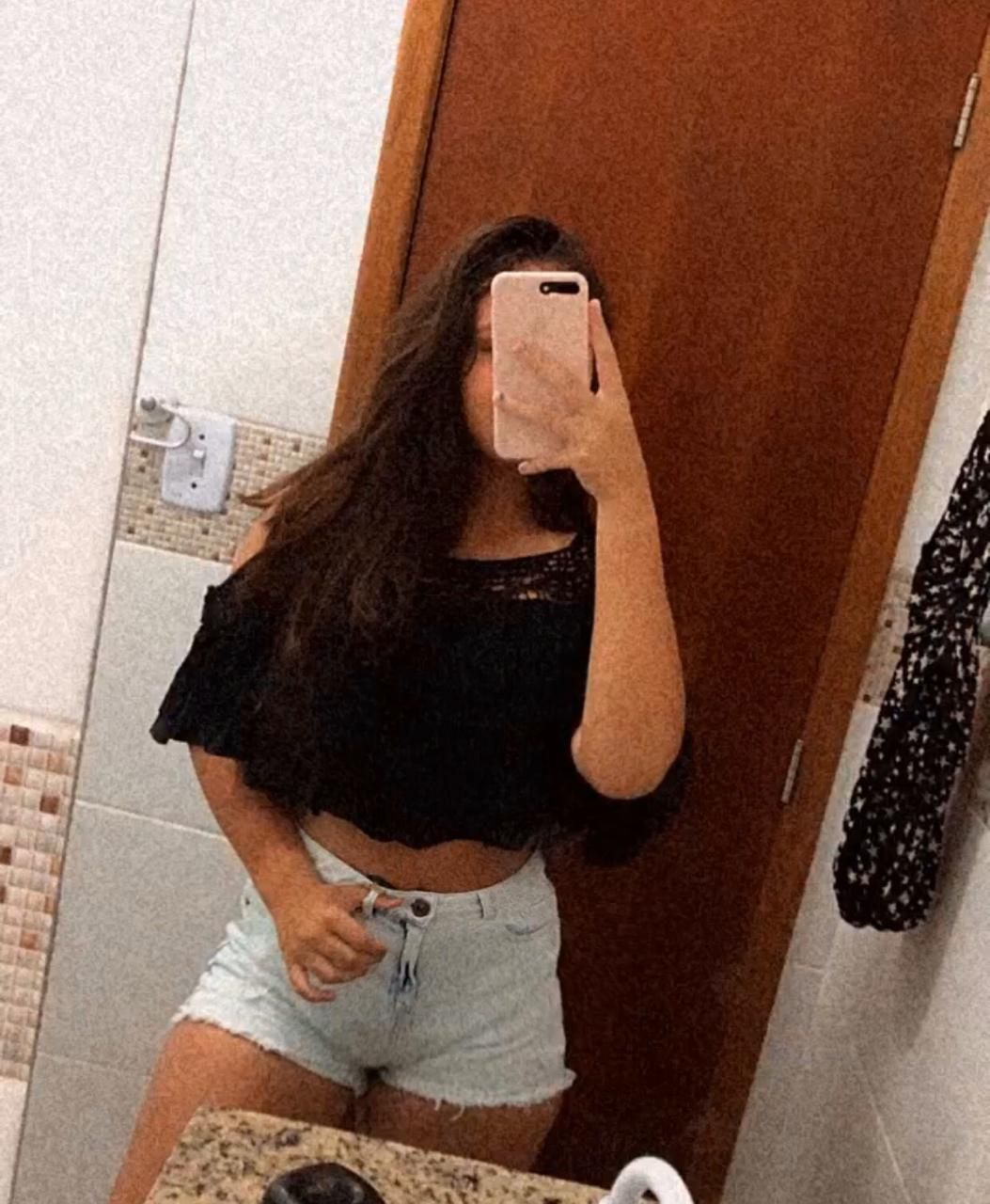 <strong>Elena Sofia S.</strong>